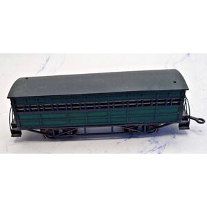 HO Scale Green And Black Passenger Carriage Rail Car